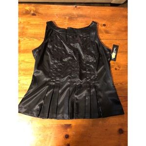 Woman’s Peplum sleeveless top sz L